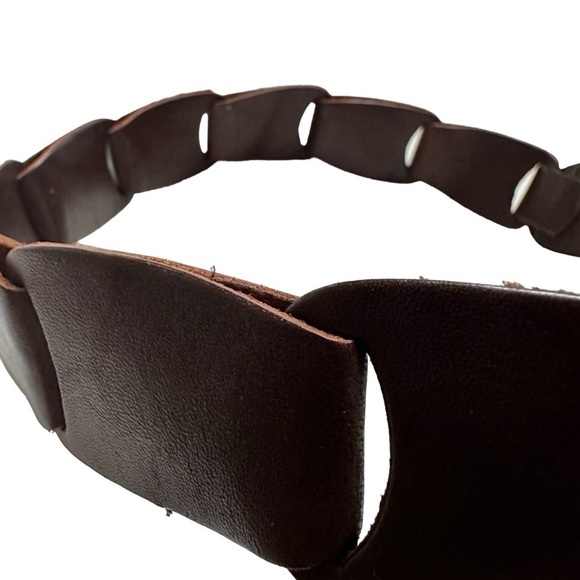 Brown Italian Leather Women's Looped Belt, Medium - Picture 6 of 13